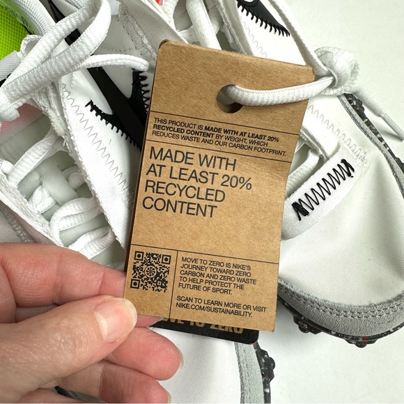 Nike Waffle Racer Crater Summit White Black Photon Dust 6 NWT - Picture 9 of 12